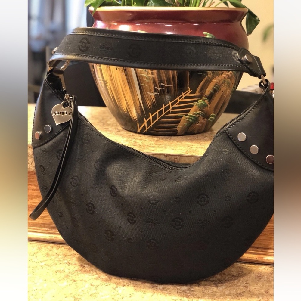 Giorgio G Crescent Moon Shoulder Bag **NWOT**  HARD TO FIND, RARE - Picture 13 of 14